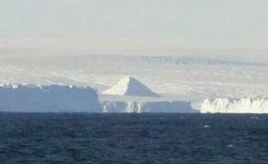 http://earth-chronicles.ru/Publications_2/42/9/zagadochnye-drevnie-piramidy-v-antarktide.jpg