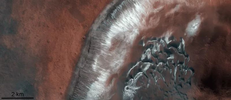 ExoMars поделился новыми фотографиями красной планеты