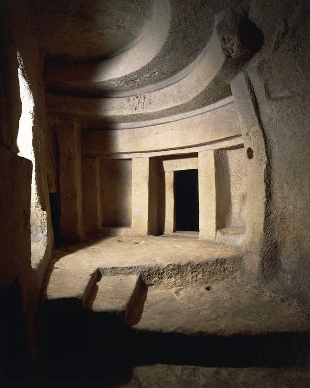 Древняя раса карликов  была обнаружена учеными в древнем храме на Мальте