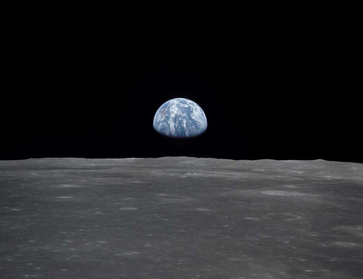 снимок земли с луны фото