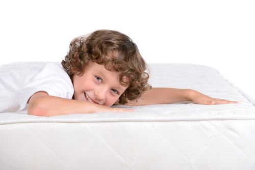 Одеяло в детскую кровать