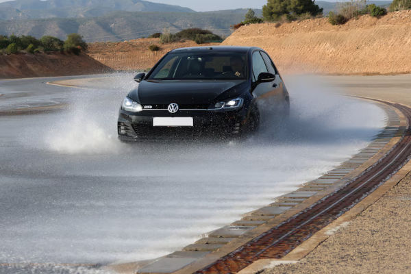 Тест резины на аквапланирование