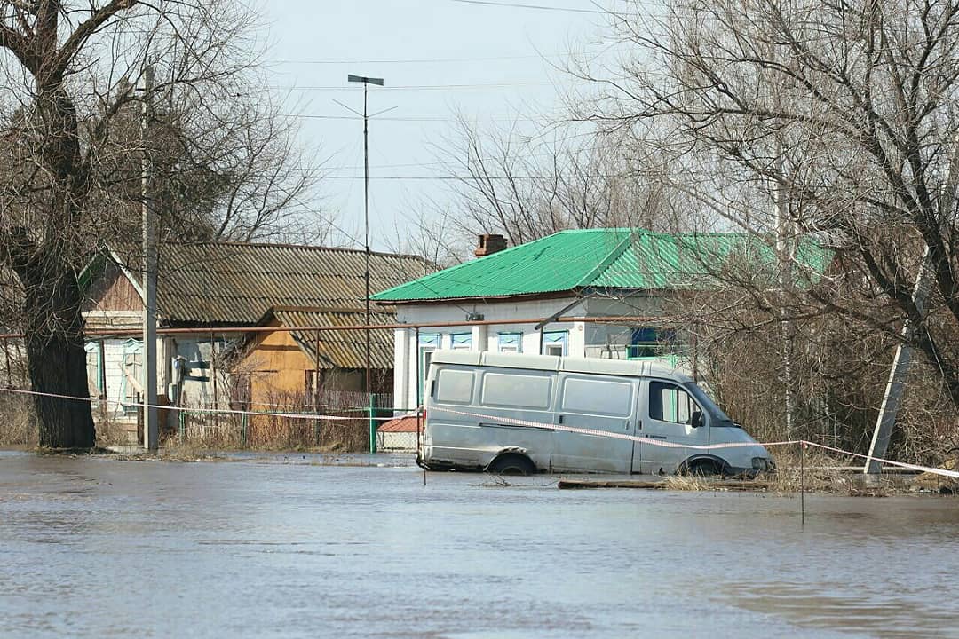 Завтра в аткарске. Наводнение в Херсонской области. Половодья в городе Аткарск. Паводок Аткарск 2016. Половодье в Астрахани.