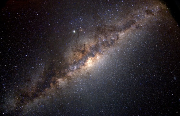 За пределами Млечного Пути скрываются галактические нити